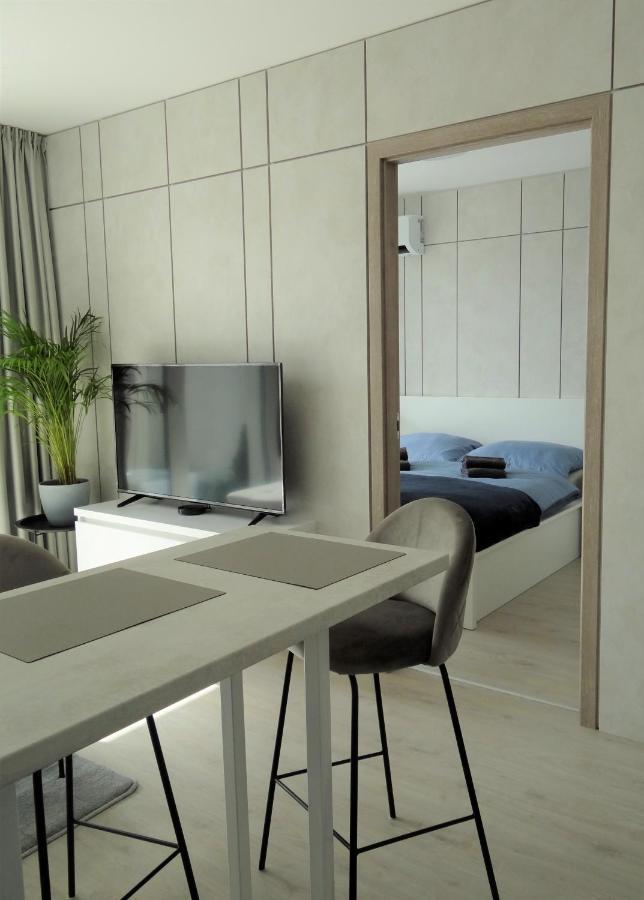 Top Urban Apartment - Free Parking, Green Energy, Modern Style Bratislava Luaran gambar